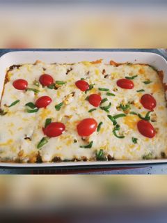 عکسی از دستور گراتن سیب زمینی آبپز و گوشت چرخکرده 😋😋