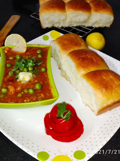 ભાજી પાઉં (Bhaji Pav Recipe In Gujarati) રેસીપી મુખ્ય ફોટો