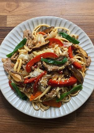 肉絲炒麵 的食譜成品照片