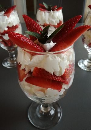 Epres pohárkrém 🍓 recept fotója