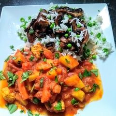 A picture of Chicken curry the Indian way.
