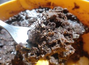 Una foto de Brownie indeciso de Manzana, Limón, Coco y Malta * vegano