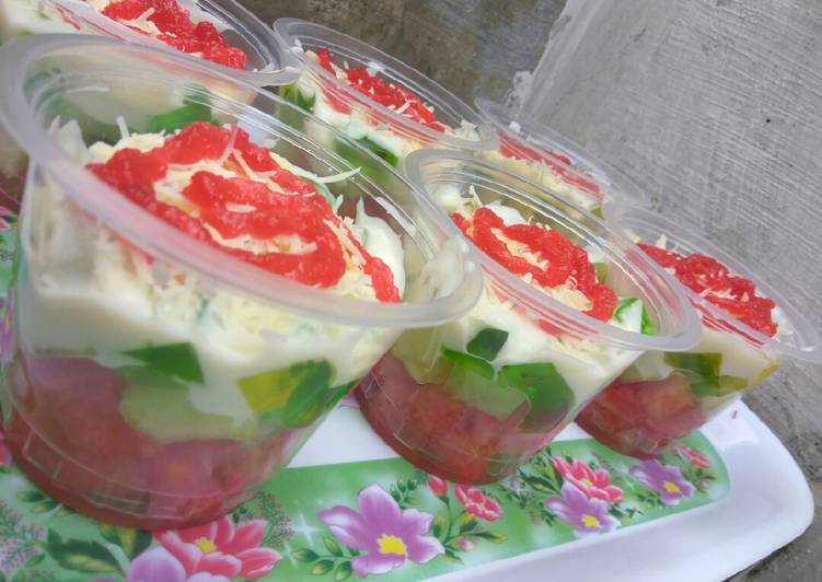Resep Salad Buah Mini Saos Stroberi Anti Gagal