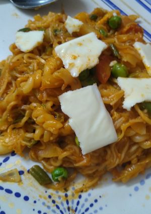 पास्ता नूडल्स (pasta noodles recipe in Hindi) रेसिपी मुख्य फोटो