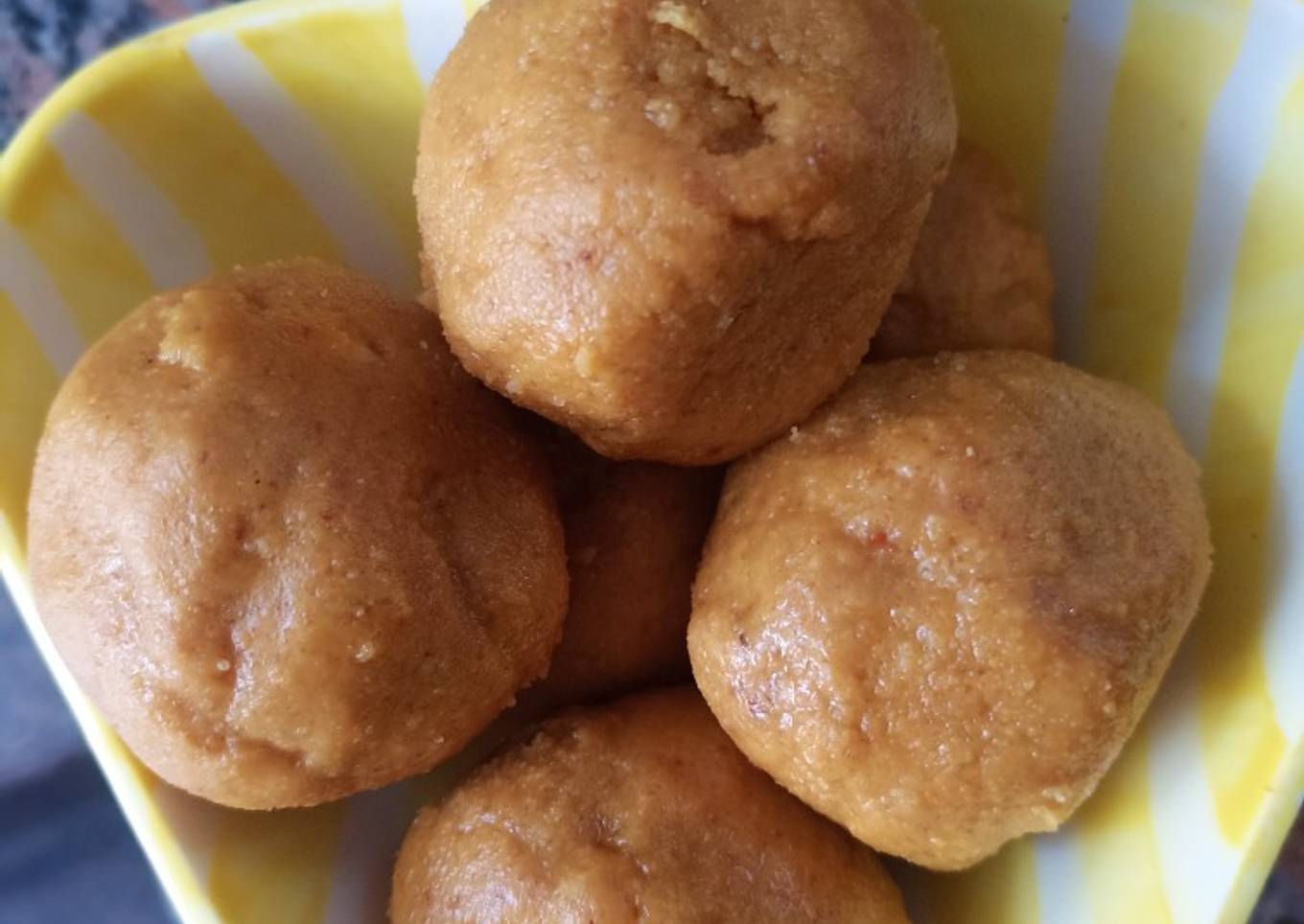 Winter special besan laddu