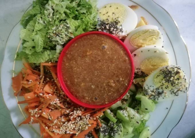 Cara Membuat Salad sayur plus dressing almond Yang Mudah