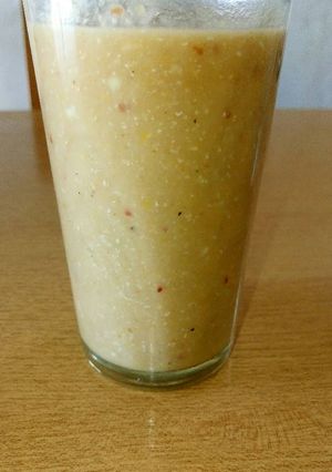 Una foto de Licuado de banana y durazno muy nutritivo!!!