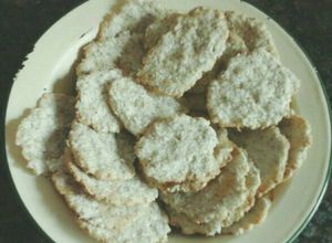 Una foto de Galletitas integrales con coco y avena