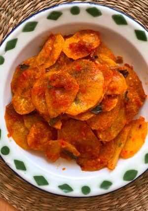 Foto resep Keripik kentang balado / Potato chips with sambal