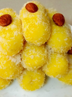 चमचम मिठाई (Chumchum Mithai recipe in Hindi) रेसिपी मुख्य फोटो