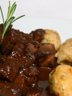 Zsemlegombóc recept (Quenelles de pain) recept fotója