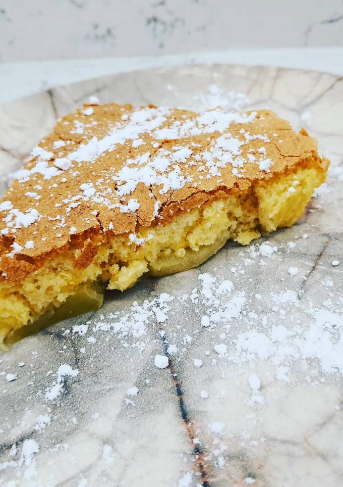Шарлотка з яблуками
