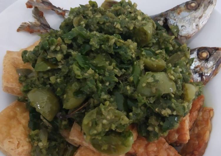 Langkah Mudah untuk Membuat Ikan Kembung Balado Ijo Anti Gagal