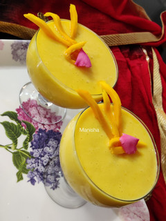 A picture of Mango shake.