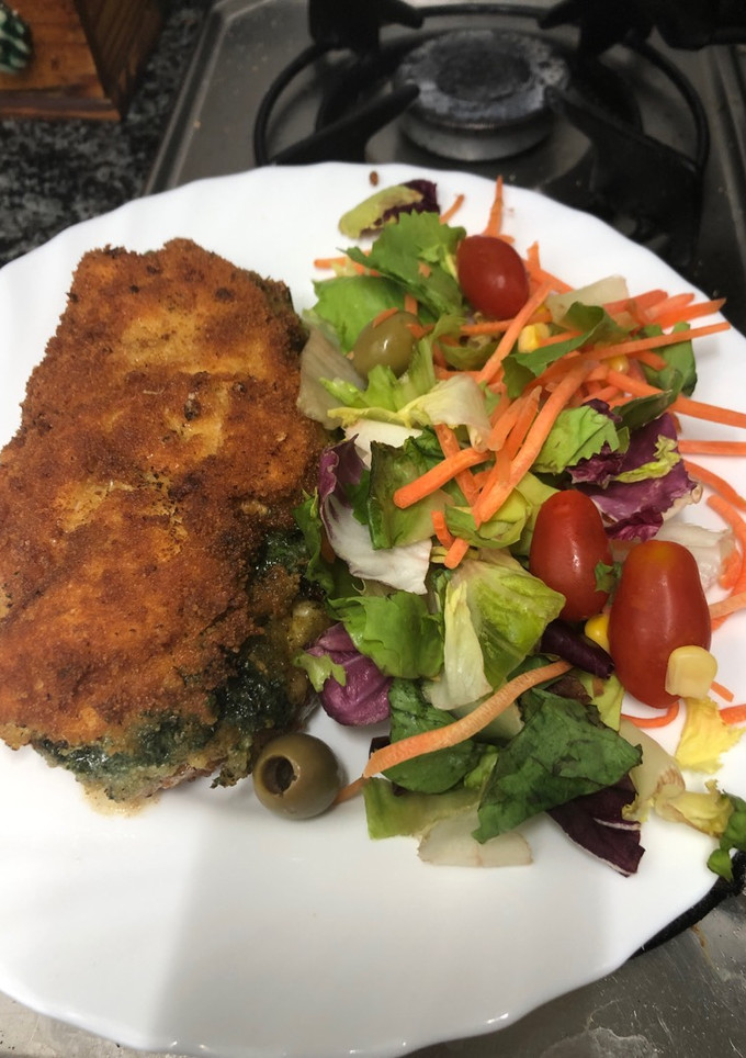 Una foto de 26. Pollo a la Kiev (principal carne)