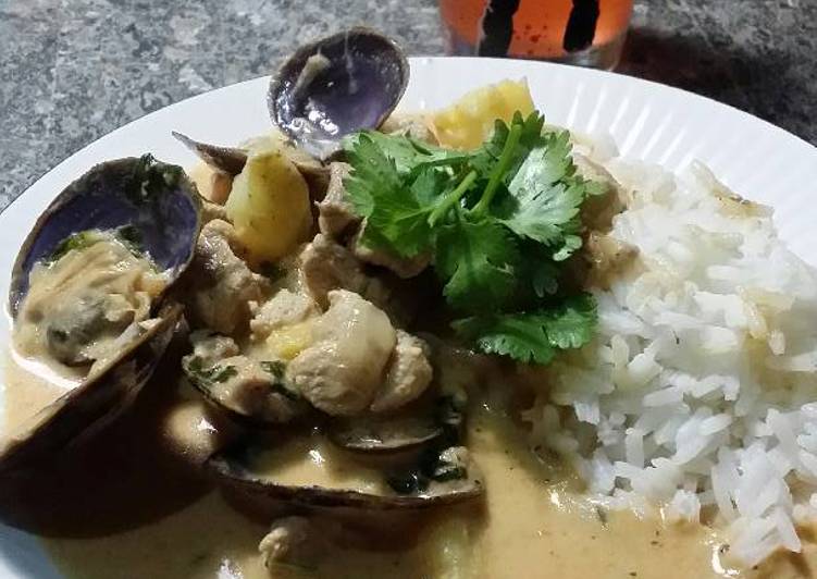 Brad's pork and steamer clams in red Thai curry
