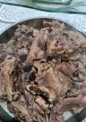 صورة لوصفة رقاب ولحمة حبش مع بصل