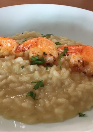 Una foto de Risotto a la parmesana con Camarones