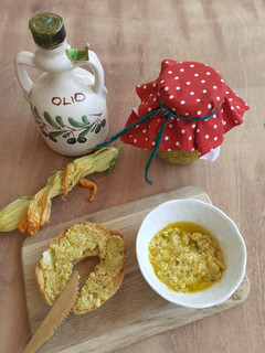 Foto di Pesto di Fiori di Zucca e Pistacchi di Stigliano