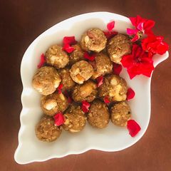 Makhana ladoo A picture of Makhana ladoo.