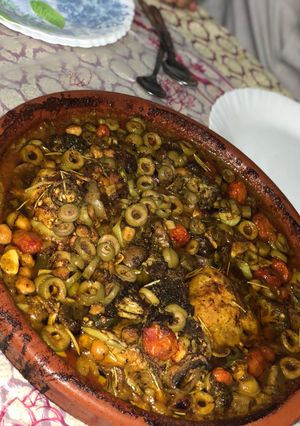 صورة لوصفة طاجين مغربي بالدجاج