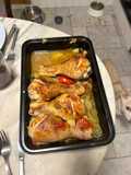 Pollo mediterraneo nel forno della stufa