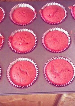 A picture of Red velvet cupcakes.
