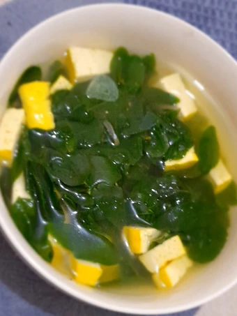 Langkah Gampang Membikin Resep  Sayur Bening Katuk yang Enak, Sempurna