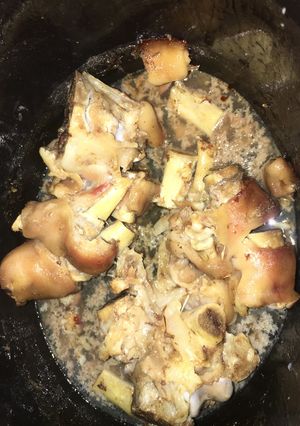 A picture of Pigs feet #Manqina.
