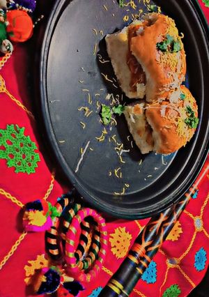 दाबेली(dabeli recipe in hindi) रेसिपी मुख्य फोटो