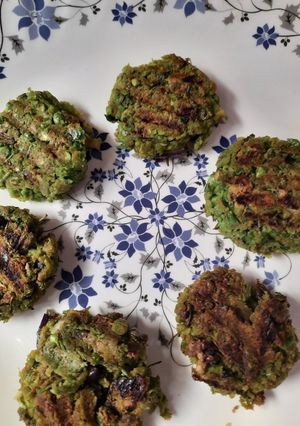 A picture of Grill Green Peas Tikki.