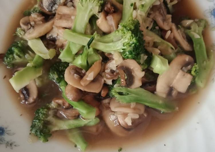 Resep Brokoli jamur saus tiram Anti Gagal