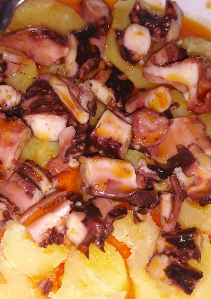 Una foto de Pulpo a la gallega en mambo