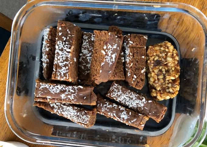 Simple Peanut Butter Protein Bars