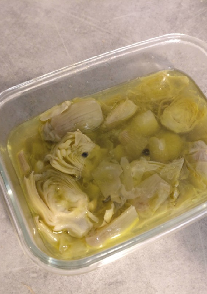 Una foto de Alcachofas con aceite y pimienta