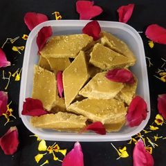 A picture of Besan Burfi.