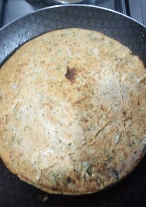 Una foto de Tortilla de calabacín brócoli y coliflor