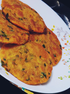 दाल की पूरी (dal ki poori recipe in Hindi) रेसिपी मुख्य फोटो