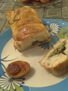 A picture of Cheesy Coriander Bread.