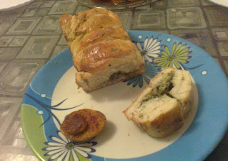 How to Prepare Perfect Cheesy Coriander Bread