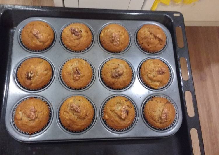 How to Make Speedy Banana Muffins