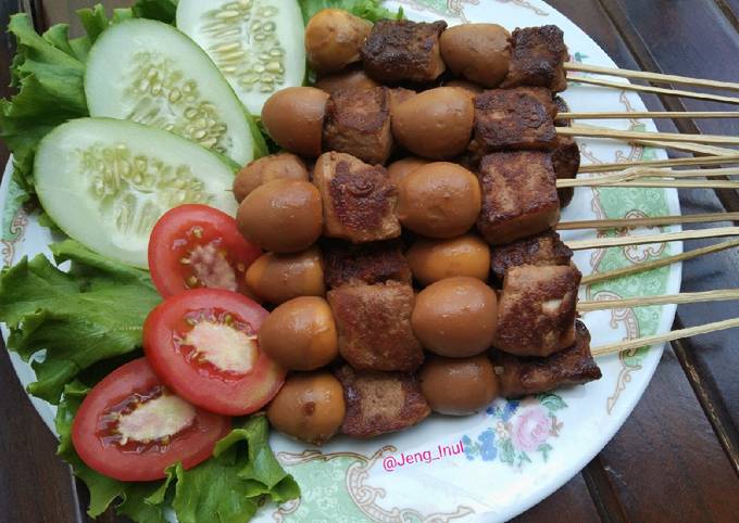  Bagaimana cara buat Sate tahu telur puyuh  sempurna