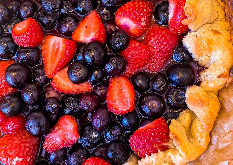 Steps to Prepare Any-night-of-the-week Berry pie