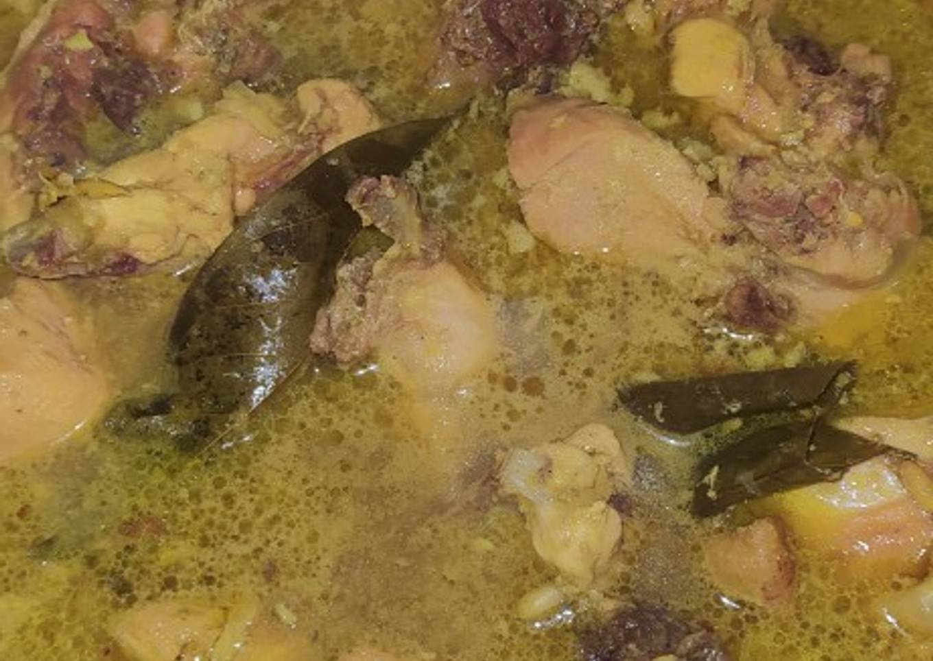 Ungkep ayam santan