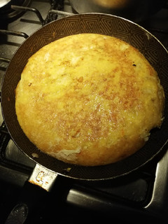 Una foto de Tortilla de arroz y huevo