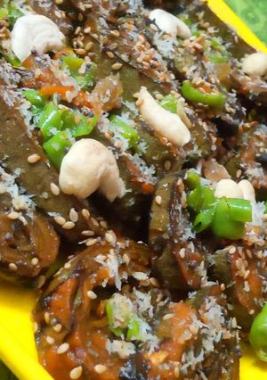 પાત્રા (Patra Recipe In Gujarati) રેસીપી મુખ્ય ફોટો