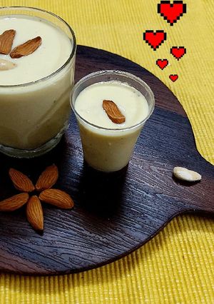 A picture of Almond Milk Shake.