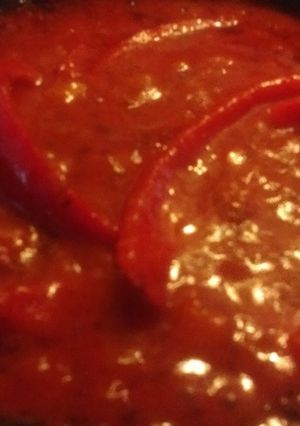 Una foto de Salsa casera para pizza🍅