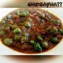 A picture of Whosayna’s Garam Masala Peas Curry.