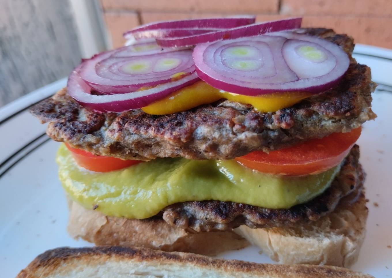 Sándwich doble de carne...🥑🍅🥪🥩